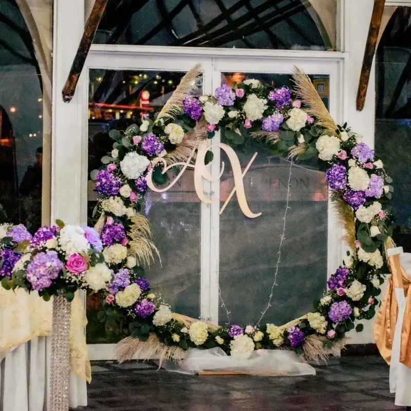 Decoración Floral para Mesa Principal a domicilio en Manizales — Jardín Primavera Floristería