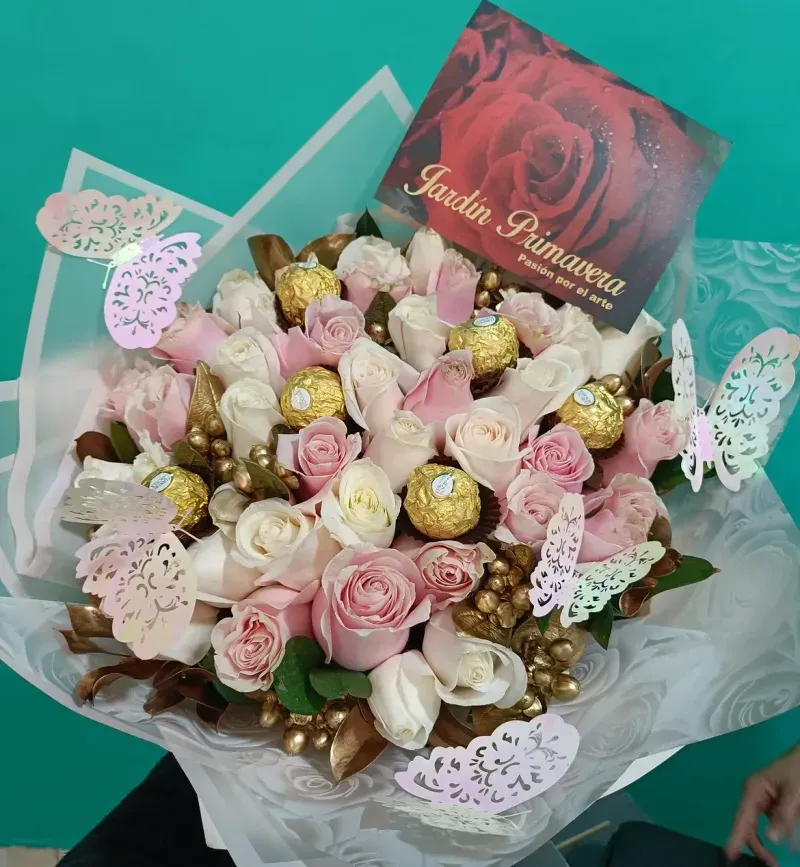 Ramo Floral en Tonos Pastel a domicilio en Manizales — Jardín Primavera Floristería