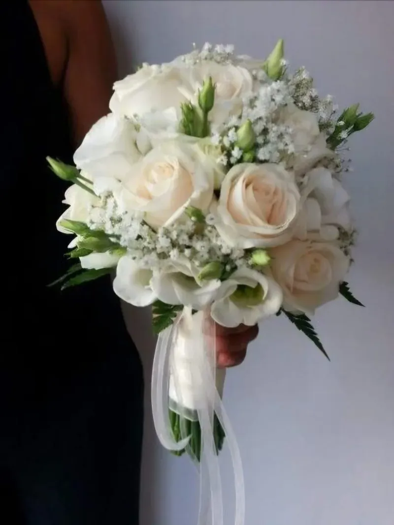 Ramo de Rosas Clásico a domicilio en Manizales — Jardín Primavera Floristería
